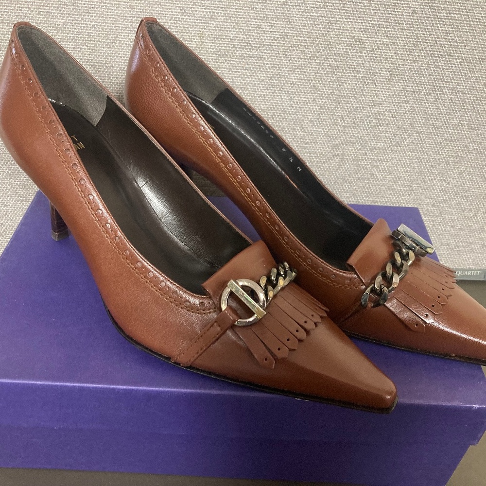 Stuart Weitzman Woman's Brown Shoes - 9 1/2M